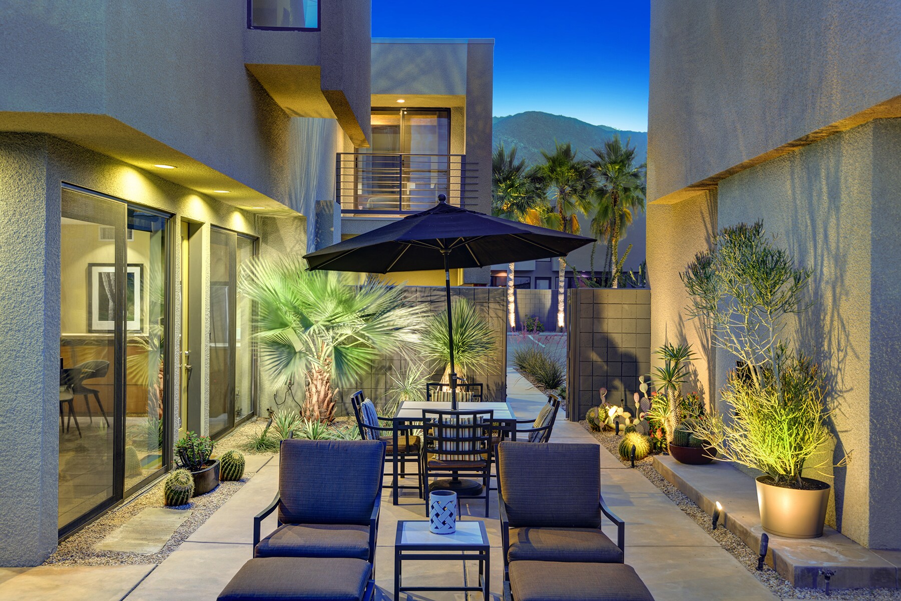 Building Photo - 1536 E Baristo Rd