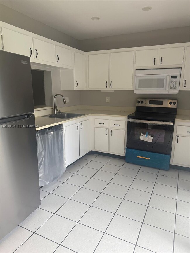 Building Photo - 1815 NW 56th Terrace