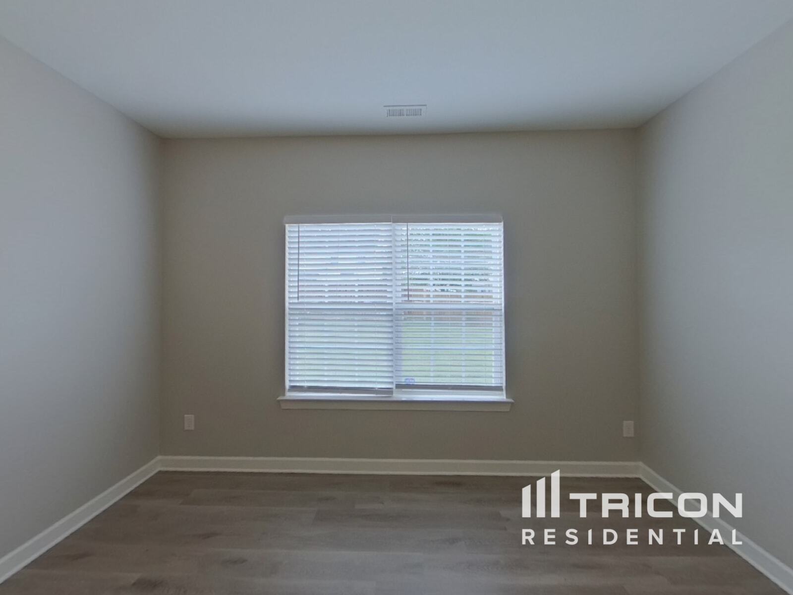 Building Photo - 559 Clearwater Dr