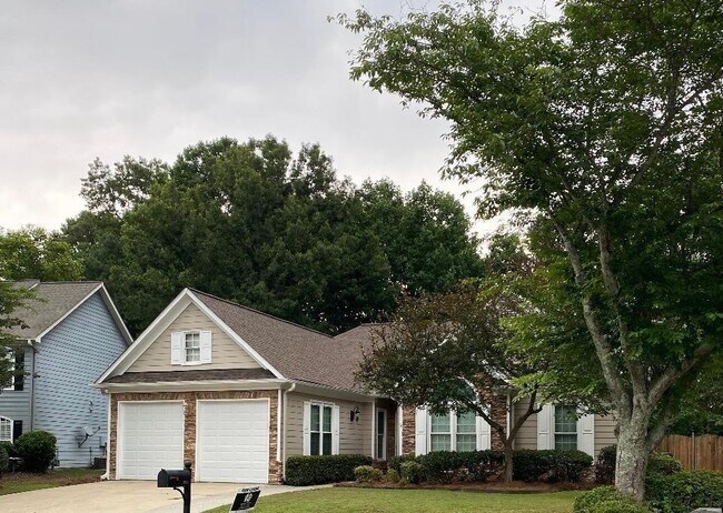 Building Photo - 304 Laurel Glen Crossing