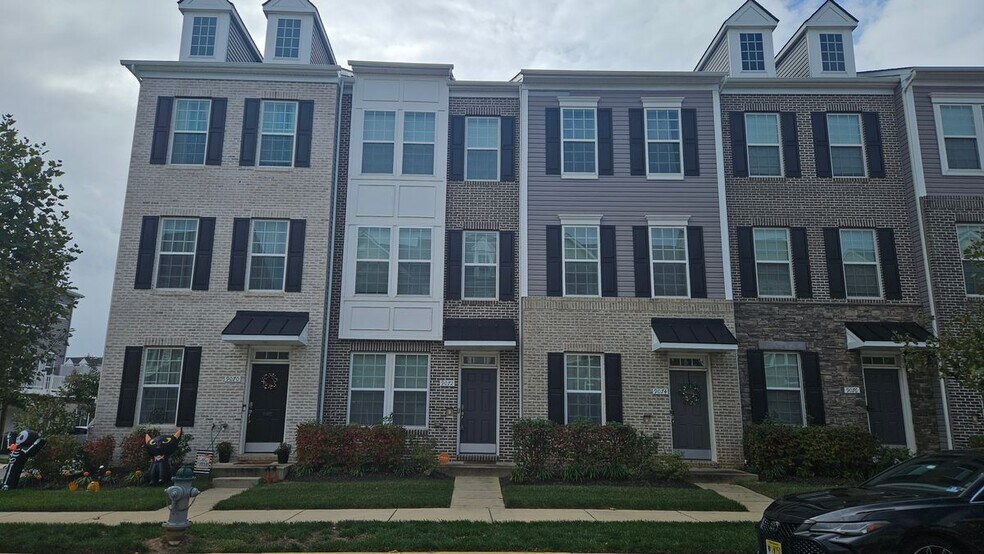 Building Photo - 9072 Fox Stream Way