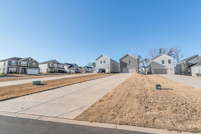 Building Photo - Beautiful 4 bedroom home in Belmont!