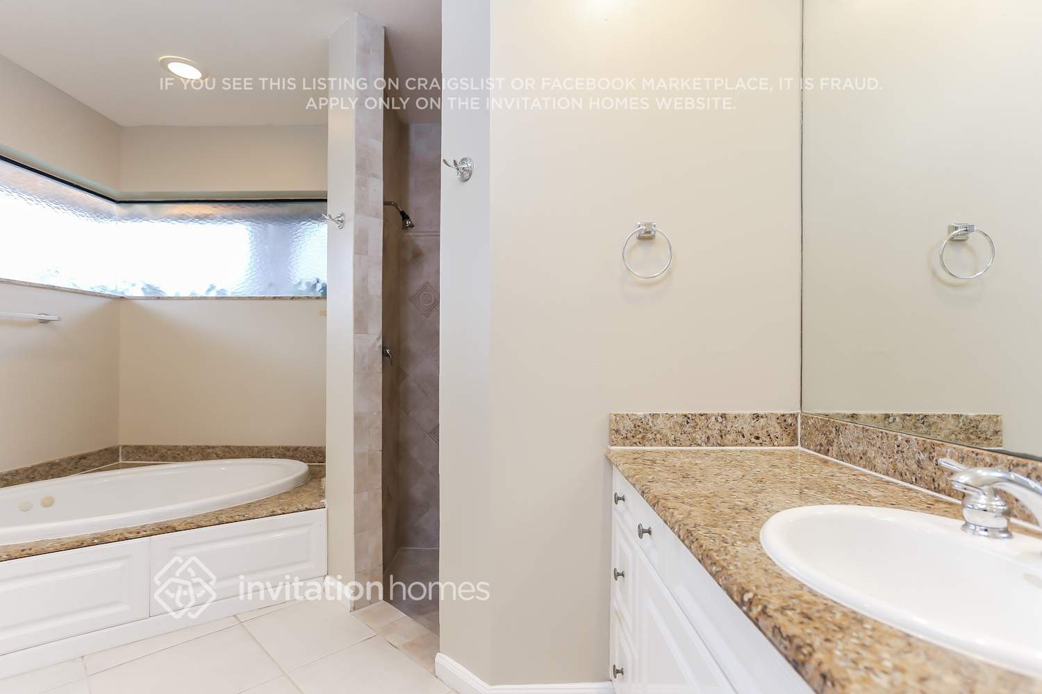 Building Photo - 5048 NW 98th Ln