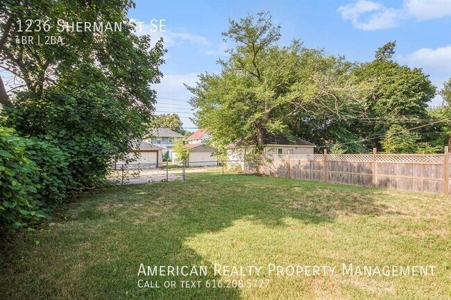 Building Photo - 1236 Sherman St SE