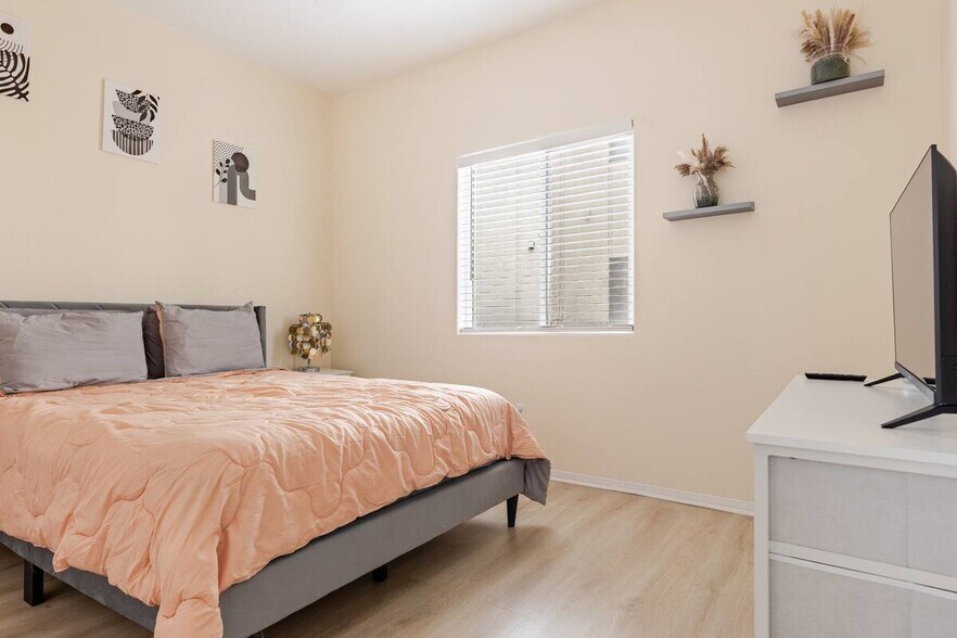 Building Photo - 4218 Dalton Ave