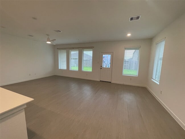 Building Photo - 16503 Texas Palmetto Wy