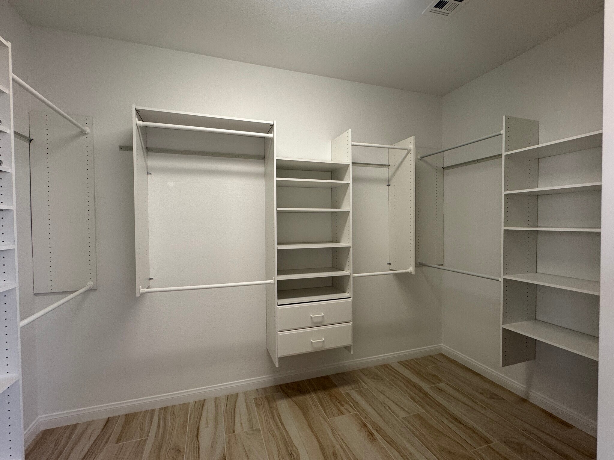 Building Photo - 712 Pinnacle Heights Ln
