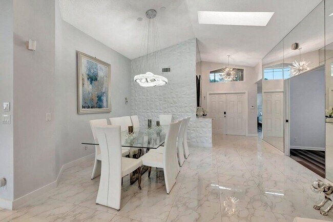 Building Photo - 9601 Harbour Lake Cir