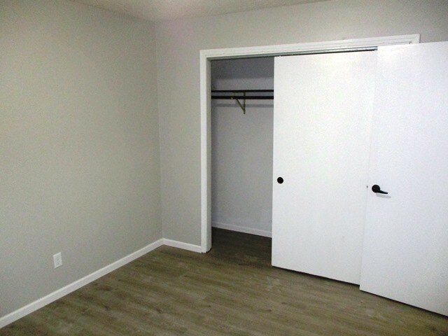 Building Photo - 1007 Charlotte Dr