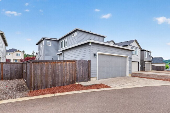 Building Photo - Modern Happy Valley Home with Open-Concept Living & Private Yard