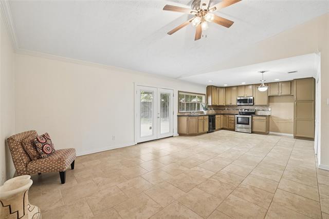 Building Photo - 5161 Bartlett Dr