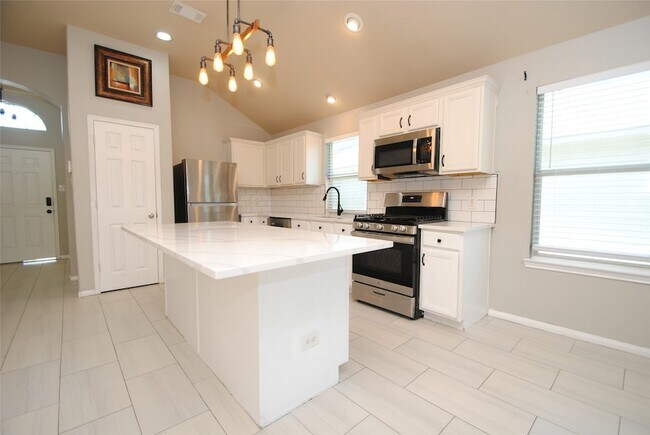 Building Photo - 5910 Sugar Field Ln
