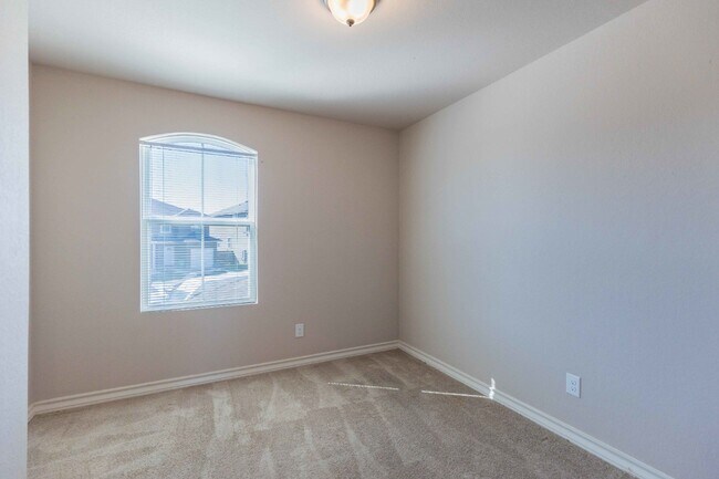 Building Photo - 7314 Colina Way #3