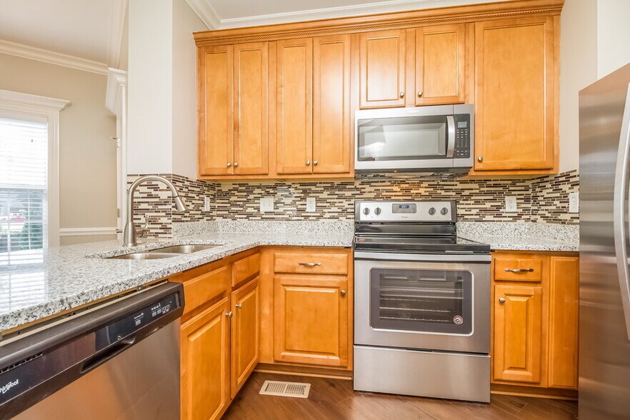 Building Photo - 2641 Westhaven Dr