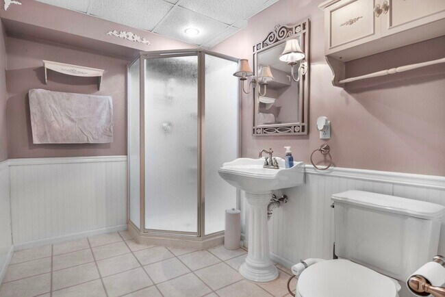 Building Photo - 5207 Sunmeadow Dr