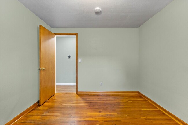 Building Photo - 2230 Jasper Way NW