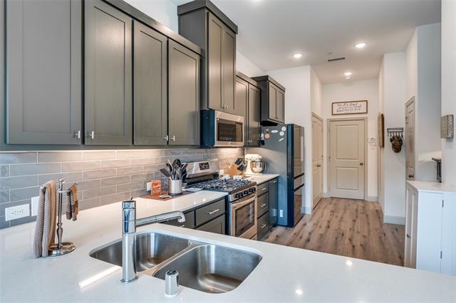 Building Photo - 7139 Buchanan Dr