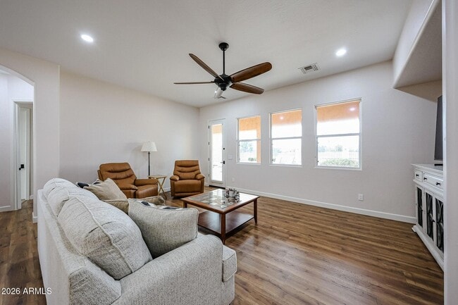 Building Photo - 14383 W Monte Vista Rd