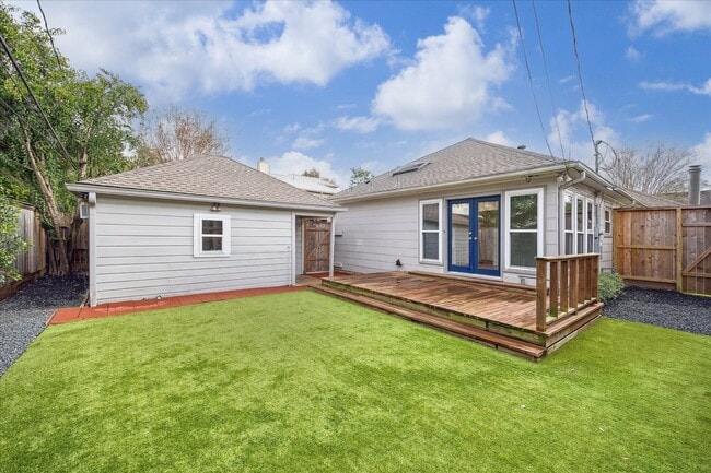 Building Photo - 2820 Rice Boulevard