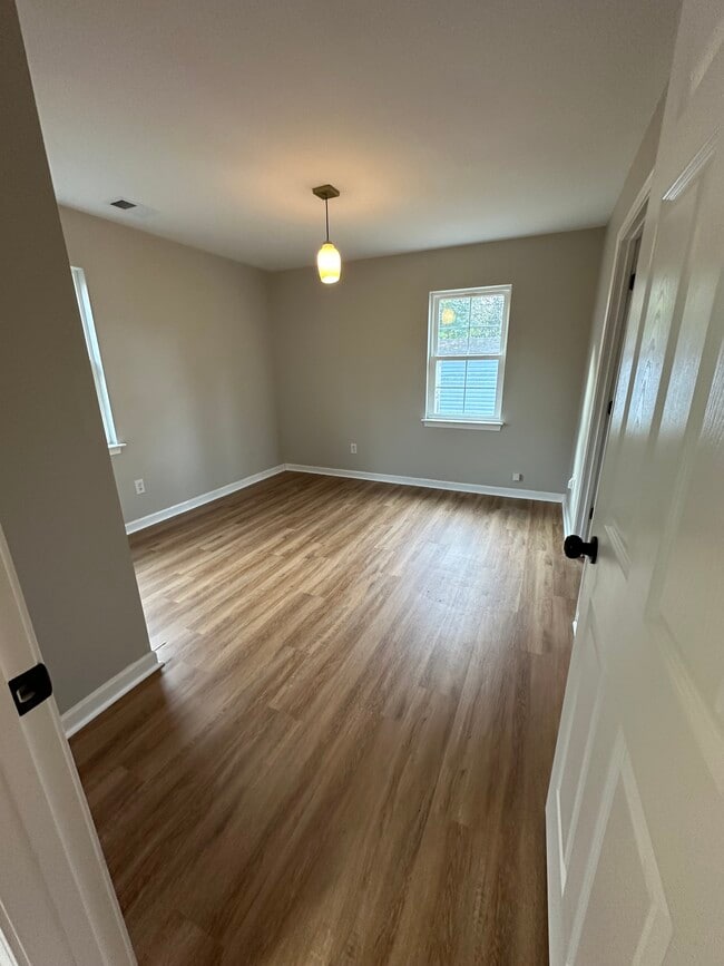 Building Photo - 804 Matheson Ave