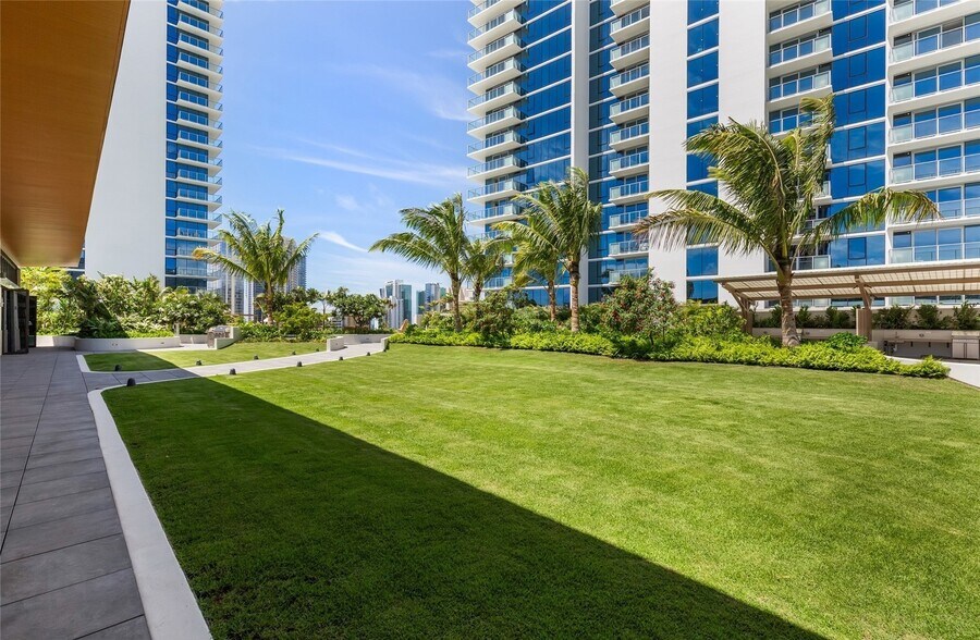 Building Photo - 1500 Rycroft St