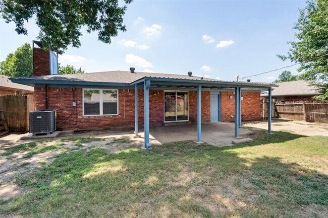 Building Photo - 4309 NW 56th Terrace