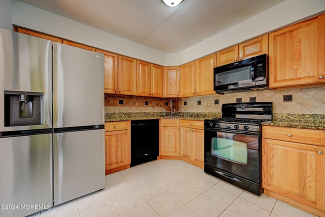 Building Photo - 44 Mariners Cove