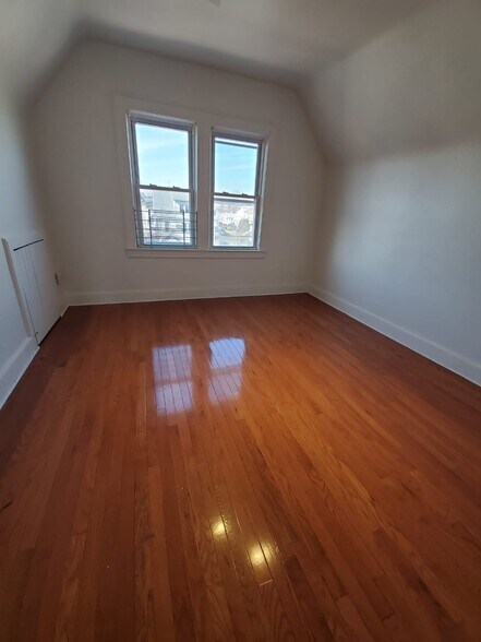 Building Photo - 322 Ampere Pkwy