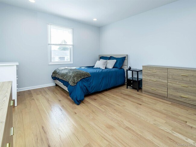 Building Photo - 17 Winans Pl