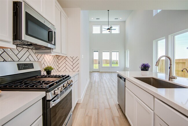 Building Photo - 21803 Fitzroy Mnr Ln