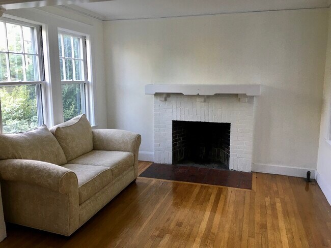 Building Photo - 209 Langley Rd