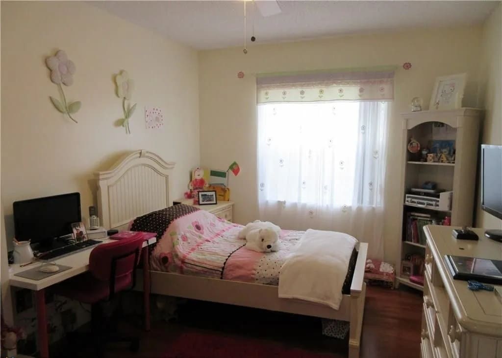 Building Photo - 9748 NW 1st Mnr