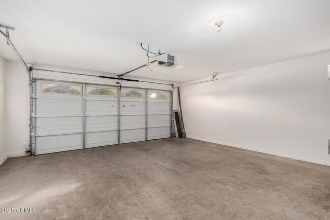 Building Photo - 15448 W Yucatan Dr