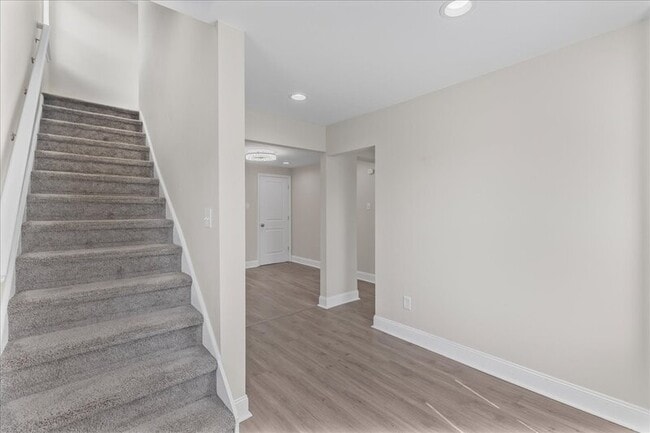 Building Photo - 545 Nassau Ave