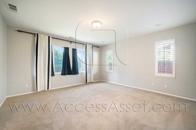 Building Photo - 29534 Dry Creek Dr