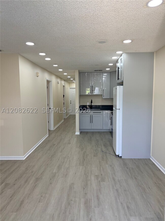 Building Photo - 7665 6th St