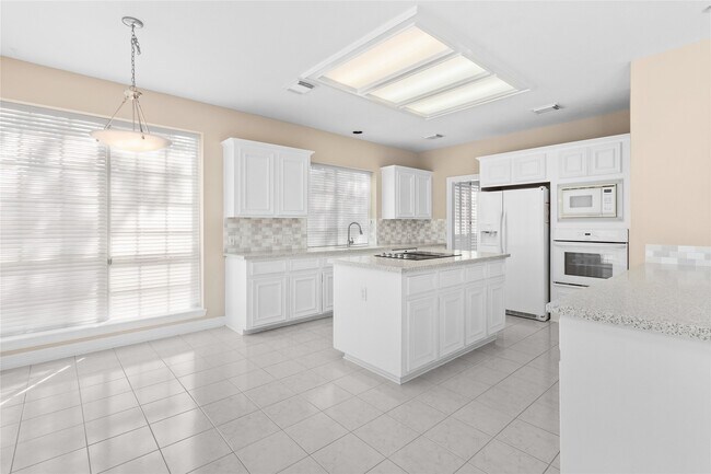 Building Photo - 19018 Polo Meadow Dr