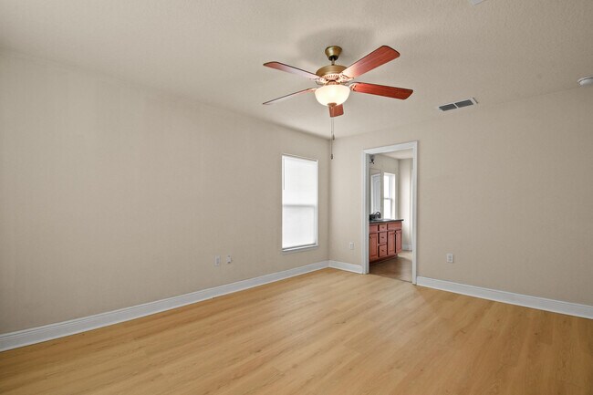 Building Photo - 2273 SW Monterrey Ln