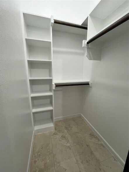 Building Photo - 6304 Spring Ranch Dr