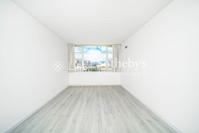 Building Photo - Villa on Eaton Square #1410 | Honolulu, HI