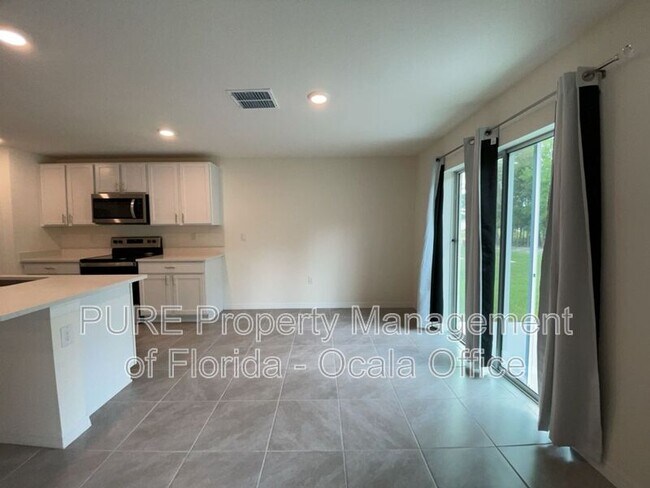 Building Photo - 7084 SW 136th Ln