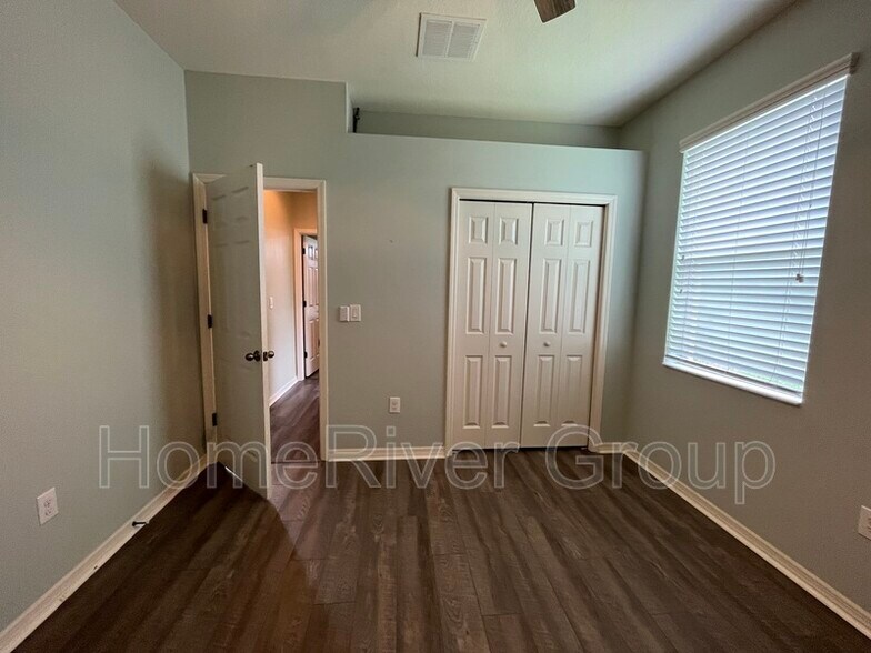 Building Photo - 12728 Avelar Creek Dr