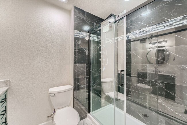 Building Photo - Fully renovated single family home in Cast...
