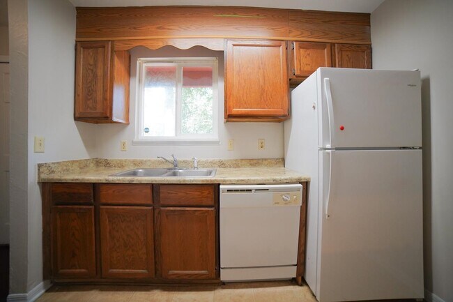 Building Photo - 2739 W Tharpe St
