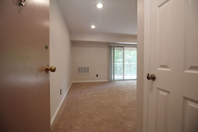 Building Photo - 2833 Kalmia Lee Ct