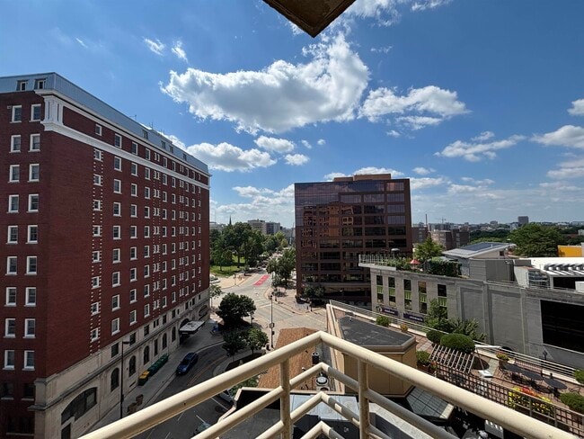 Building Photo - 125 N Hamilton St