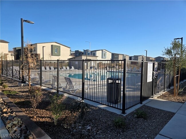 Building Photo - 6079 Cosmos Gdn St