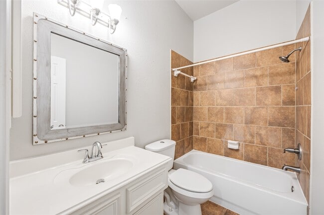 Building Photo - 26114 Lillian Springs