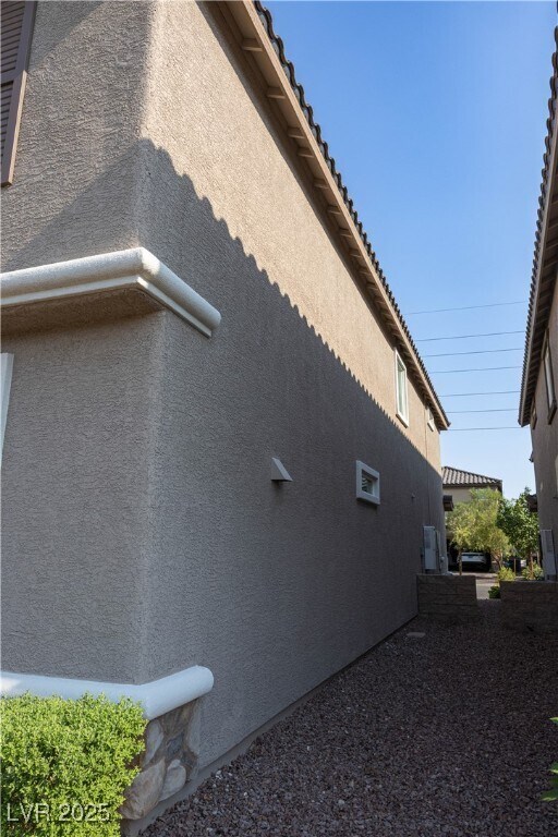 Building Photo - 10561 Sariah Skye Ave