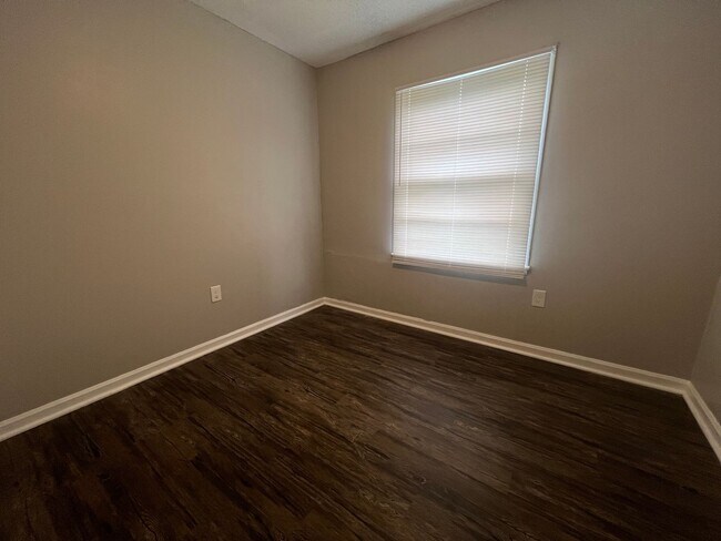Building Photo - 209 Morningside Dr